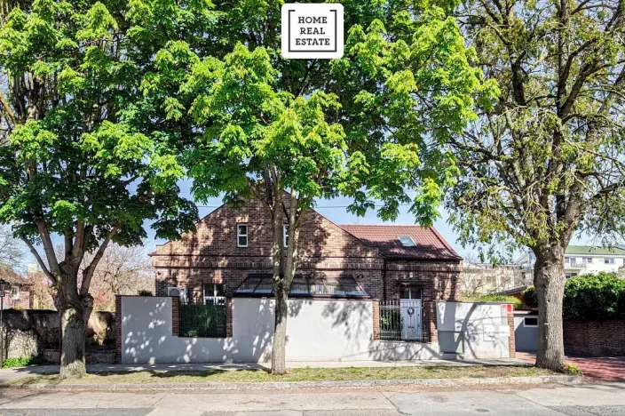 Prodej rodinného domu, Praha, 114 m2