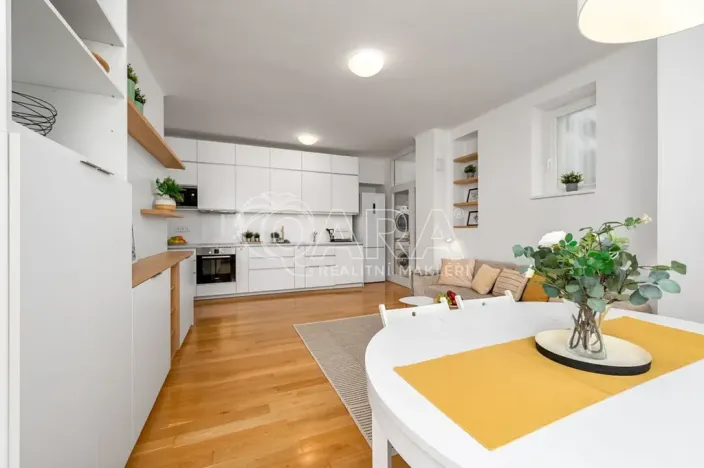 Prodej bytu 3+kk, Praha - Vinohrady, Laubova, 76 m2