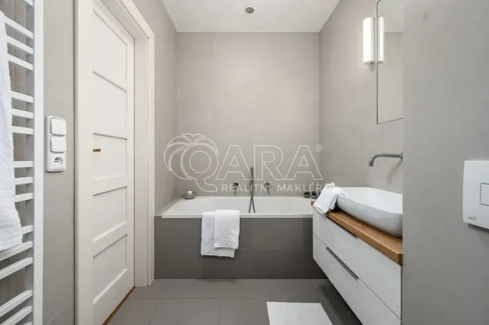 Prodej bytu 3+kk, Praha - Vinohrady, Laubova, 76 m2