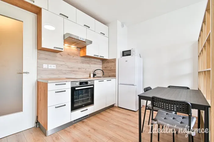 Pronájem bytu 1+kk, Brno - Zábrdovice, Spolková, 34 m2