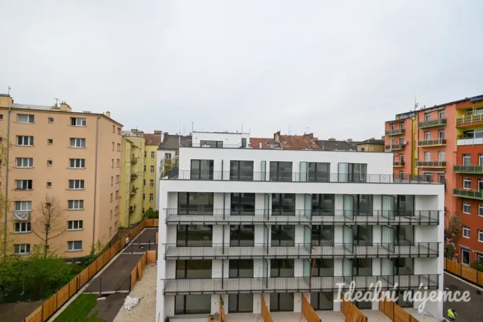 Pronájem bytu 1+kk, Brno - Zábrdovice, Spolková, 34 m2