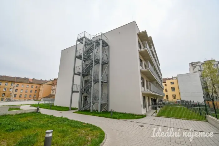 Pronájem bytu 1+kk, Brno - Zábrdovice, Spolková, 34 m2