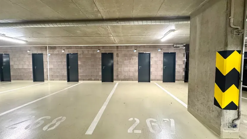 Pronájem bytu 2+kk, Praha - Strašnice, Zvěřinova, 72 m2