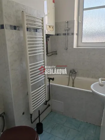 Pronájem bytu 2+1, Děčín - Děčín III-Staré Město, Litoměřická, 57 m2