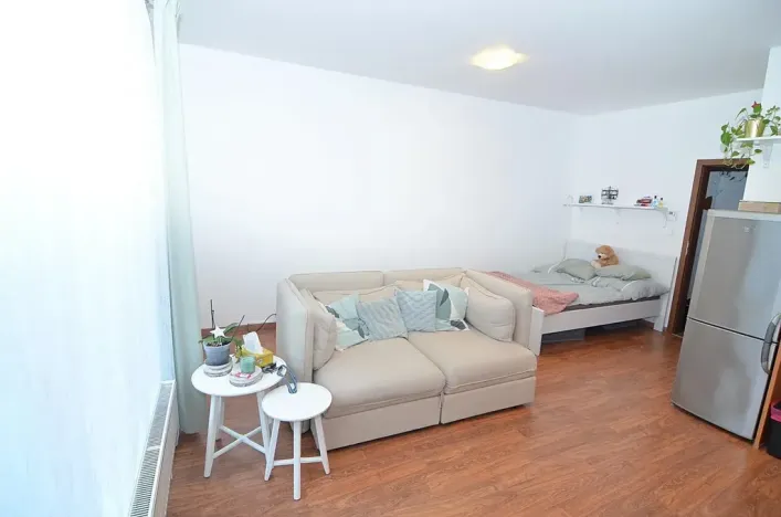 Pronájem bytu 1+kk, Praha - Malešice, Počernická, 34 m2