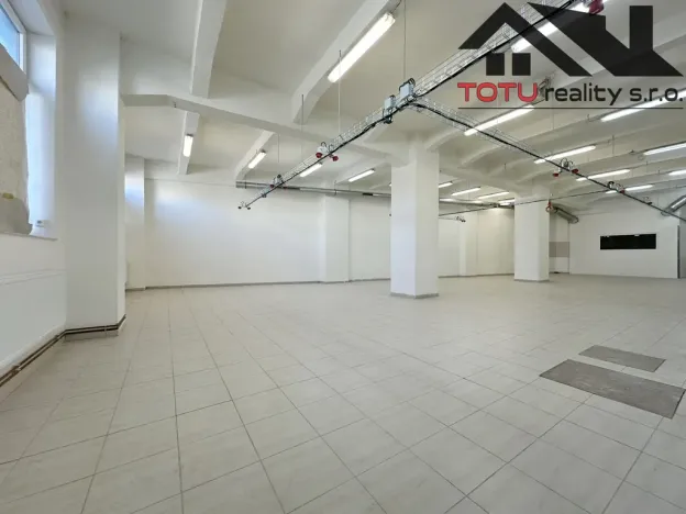 Pronájem obchodního prostoru, Jaroměř, Husova, 200 m2
