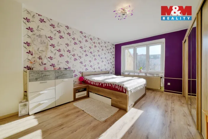 Prodej bytu 3+1, Cheb, Valdštejnova, 86 m2