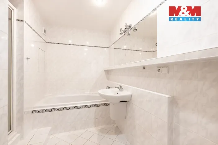 Prodej bytu 2+1, Zlín, Středová, 57 m2