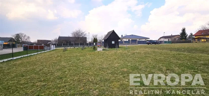 Pronájem zahrady, Sobětuchy, 300 m2