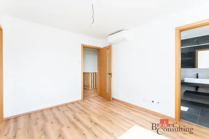 Pronájem rodinného domu, Kladno - Dubí, Práce, 178 m2