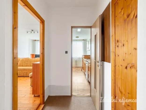 Pronájem bytu 3+1, Praha - Horní Měcholupy, Milánská, 82 m2