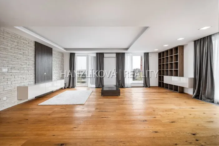 Prodej bytu 6+kk a větší, České Budějovice - České Budějovice 2, Volejbalistů, 303 m2