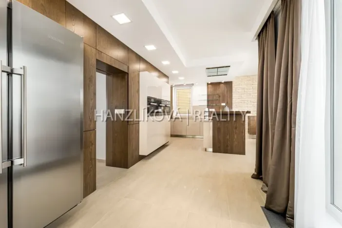 Prodej bytu 6+kk a větší, České Budějovice - České Budějovice 2, Volejbalistů, 303 m2