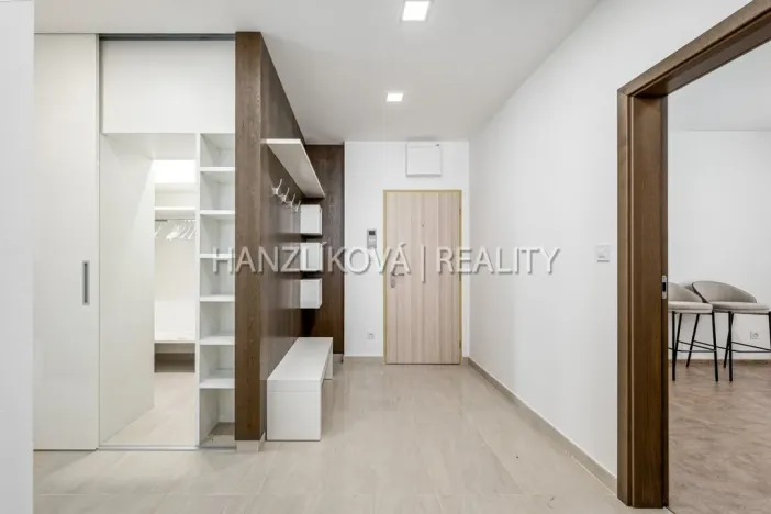 Prodej bytu 6+kk a větší, České Budějovice - České Budějovice 2, Volejbalistů, 303 m2