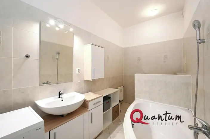 Pronájem bytu 1+kk, Praha - Košíře, Plzeňská, 35 m2