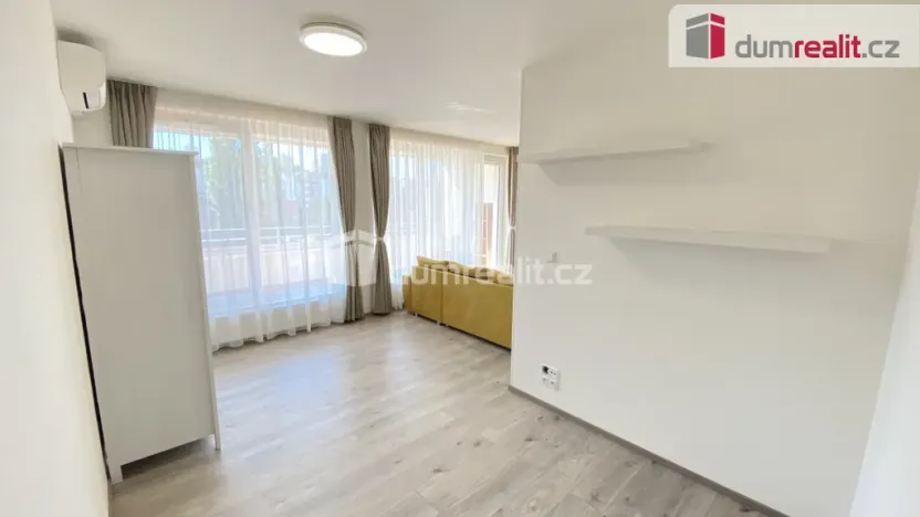 Pronájem bytu 2+kk, Praha - Modřany, Soukalova, 50 m2