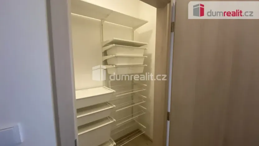 Pronájem bytu 2+kk, Praha - Modřany, Soukalova, 50 m2