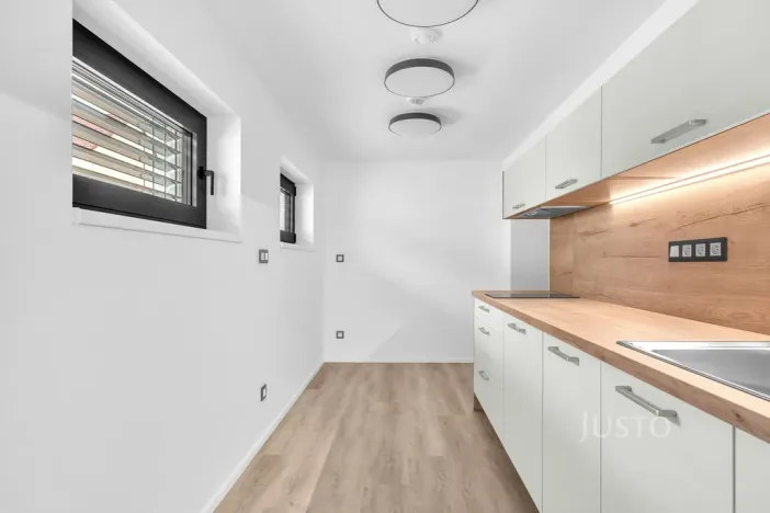 Pronájem atypického bytu, Praha - Šeberov, Na proutcích, 33 m2