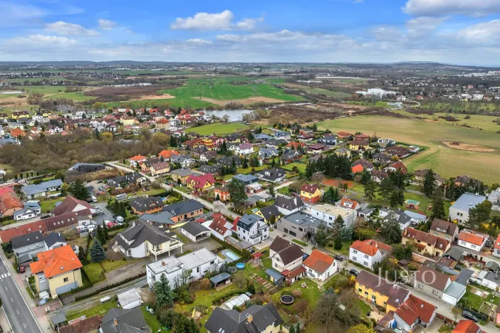 Pronájem atypického bytu, Praha - Šeberov, Na proutcích, 33 m2