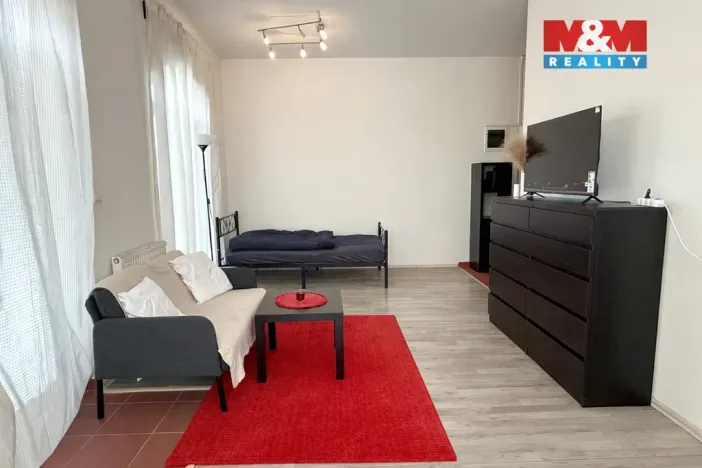 Pronájem bytu 1+kk, Šestajovice, Komenského, 29 m2