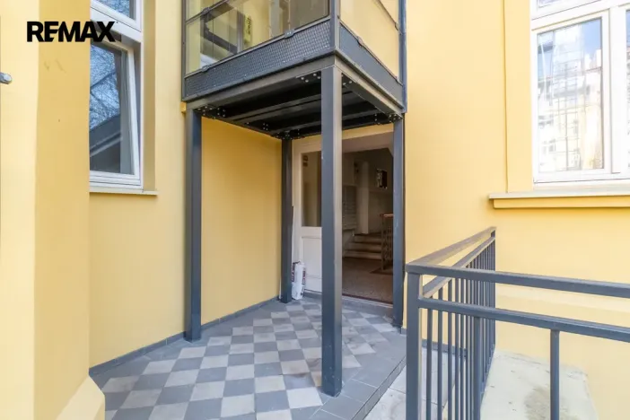 Pronájem bytu 2+kk, Praha - Vinohrady, Korunní, 65 m2