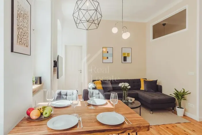 Pronájem bytu 2+kk, Praha, Pernerova, 53 m2