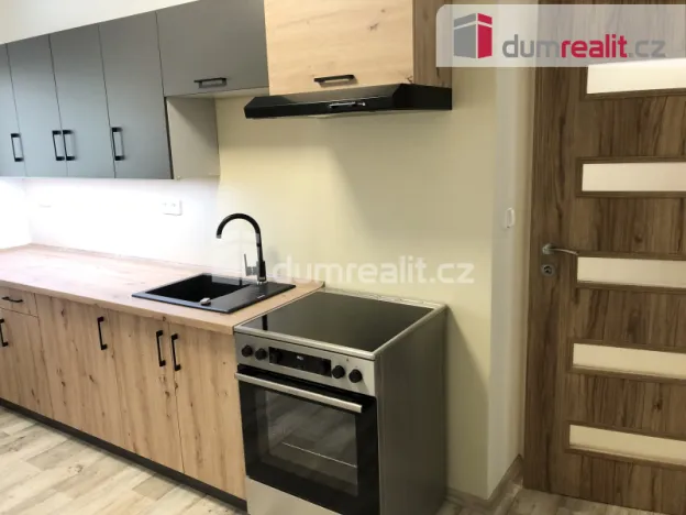 Pronájem bytu 2+1, Frenštát pod Radhoštěm, Školská čtvrť, 64 m2