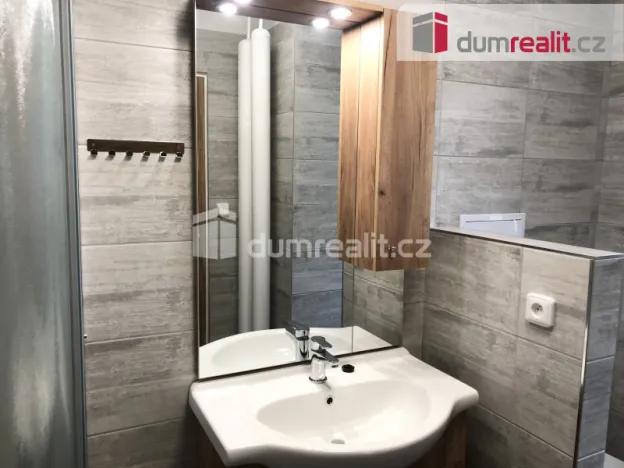 Pronájem bytu 2+1, Frenštát pod Radhoštěm, Školská čtvrť, 64 m2