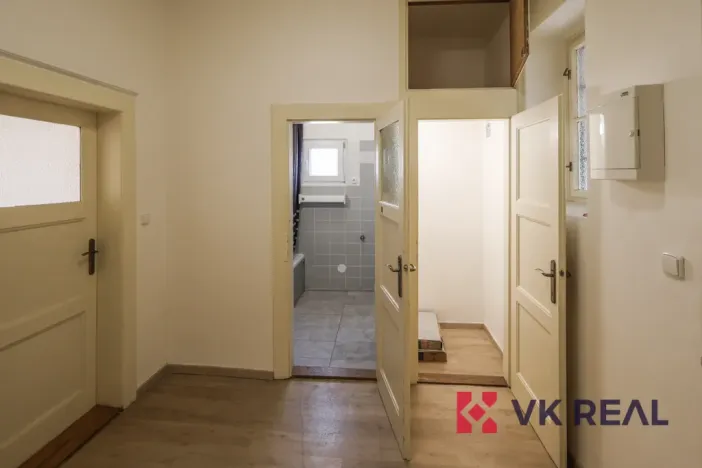 Pronájem bytu 2+kk, Praha - Břevnov, Bělohorská, 44 m2