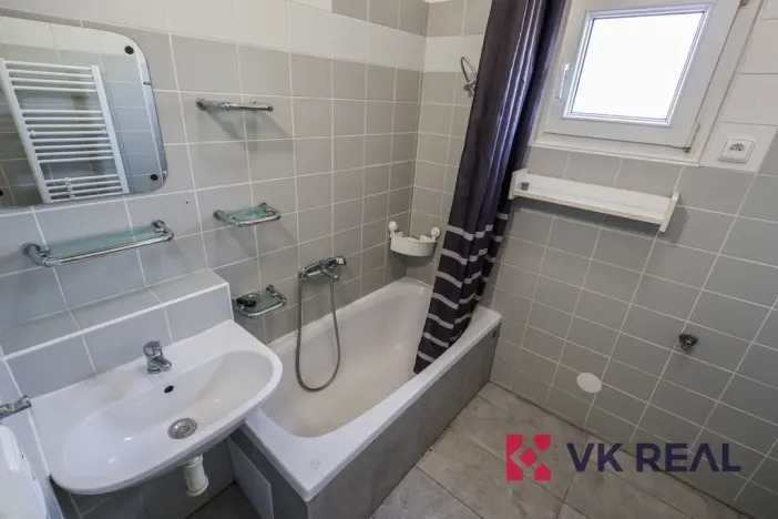 Pronájem bytu 2+kk, Praha - Břevnov, Bělohorská, 44 m2