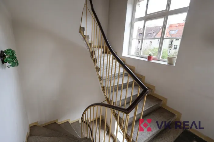 Pronájem bytu 2+kk, Praha - Břevnov, Bělohorská, 44 m2