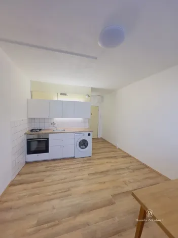 Pronájem bytu 1+1, České Budějovice - České Budějovice 7, Lidická tř., 37 m2