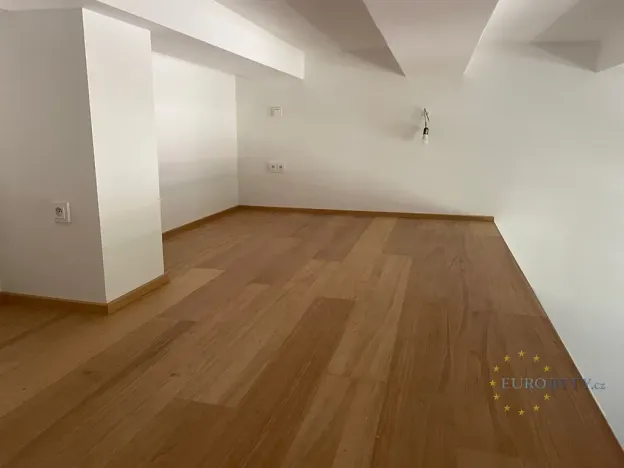 Prodej bytu 1+kk, Praha - Vršovice, Bartoškova, 40 m2