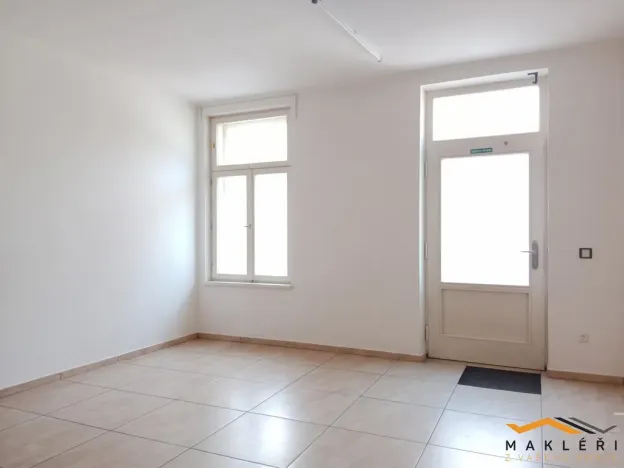 Pronájem kanceláře, Prostějov, nám. Svat. Čecha, 27 m2