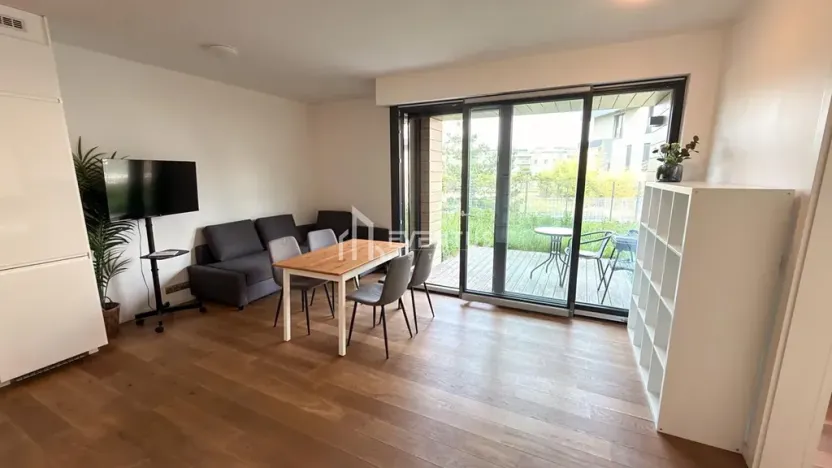 Pronájem bytu 2+kk, Praha - Libeň, Menclova, 53 m2