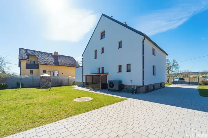 Prodej rodinného domu, Slapy, 309 m2