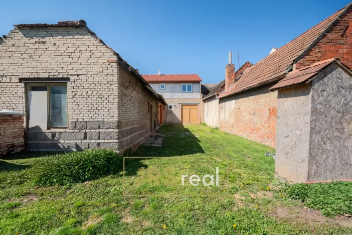 Prodej rodinného domu, Veselí nad Moravou - Zarazice, 527 m2