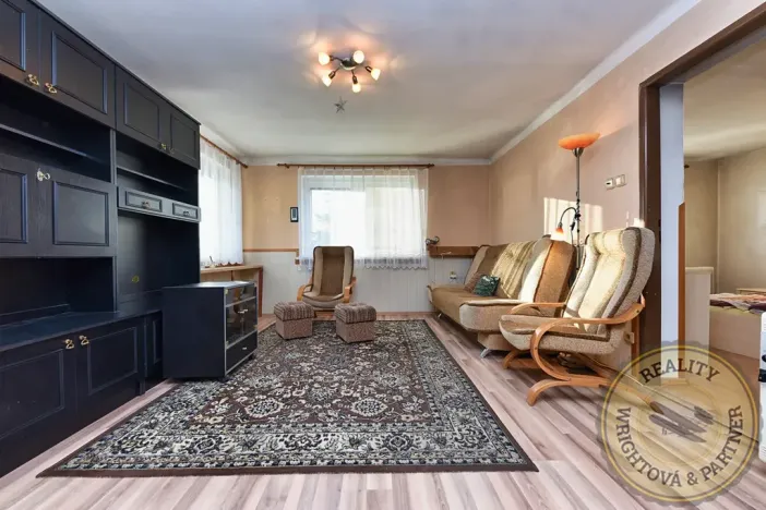 Prodej rodinného domu, Černuc, 240 m2