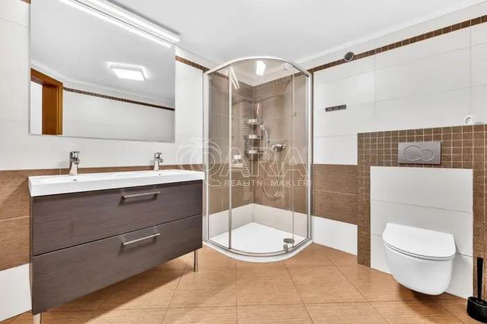 Prodej ubytování, Mikulov, Gagarinova, 712 m2