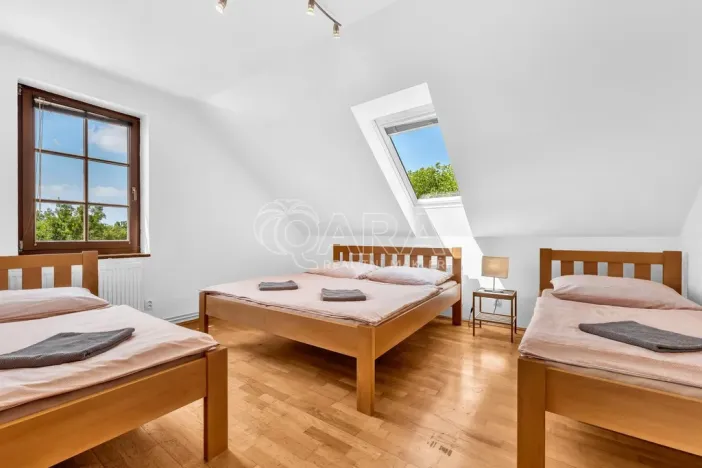 Prodej ubytování, Mikulov, Gagarinova, 712 m2