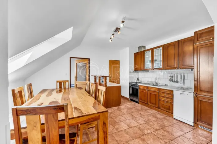 Prodej ubytování, Mikulov, Gagarinova, 712 m2