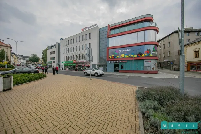 Pronájem garážového stání, Šumperk, Langrova, 12 m2