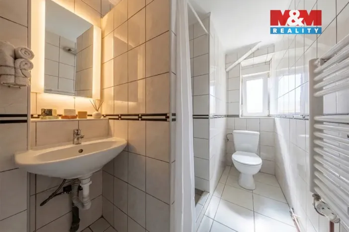 Prodej bytu 1+1, Karlovy Vary - Dvory, Chebská, 53 m2