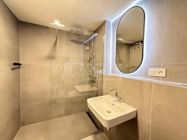 Pronájem bytu 1+kk, Praha - Karlín, Křižíkova, 33 m2