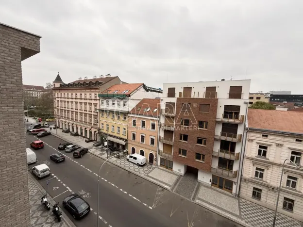 Pronájem bytu 1+kk, Praha - Karlín, Křižíkova, 33 m2