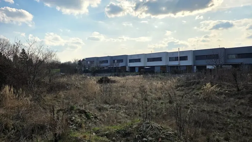 Dražba komerčního pozemku, Praha - Ďáblice, Červenomlýnská, 3900 m2