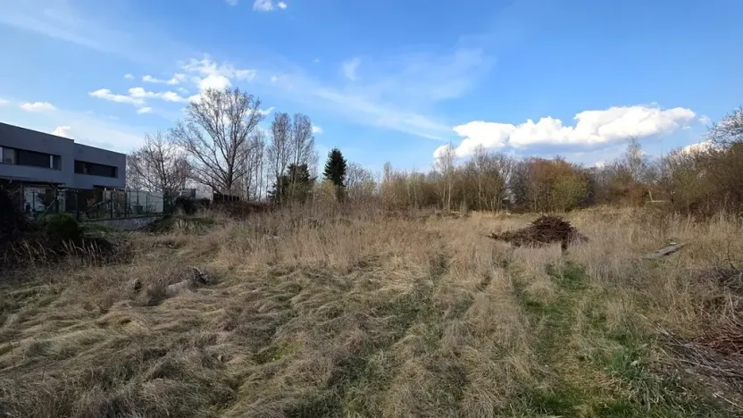 Dražba pozemku, Praha - Ďáblice, Červenomlýnská, 3900 m2