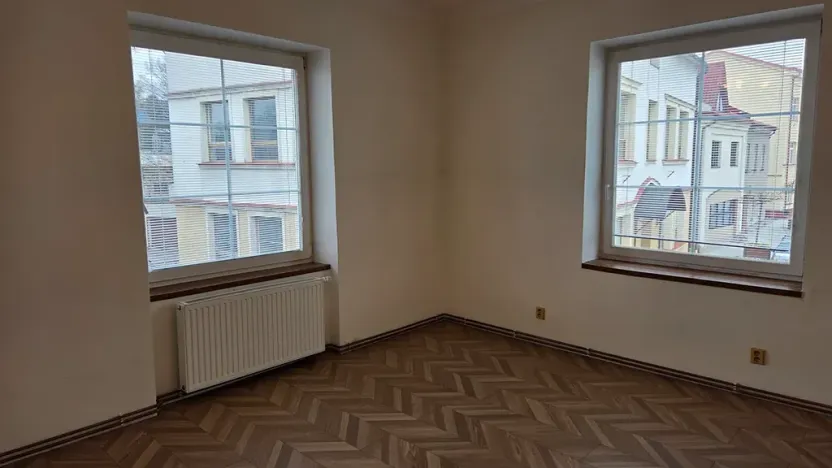 Pronájem kanceláře, Frýdlant nad Ostravicí, Náměstí, 20 m2