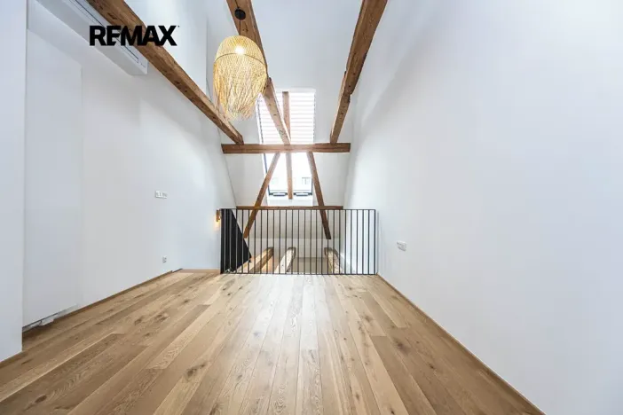 Pronájem bytu 2+kk, Praha - Nusle, Vrtbova, 42 m2