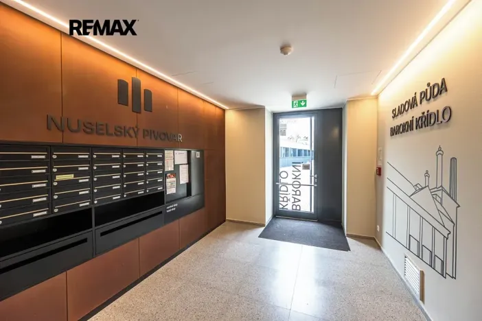 Pronájem bytu 2+kk, Praha - Nusle, Vrtbova, 42 m2